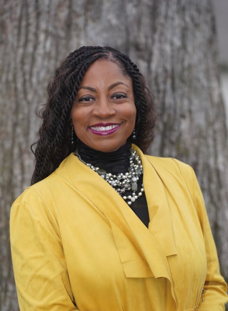 Nicole Kneeland-Woods Headshot_2025
